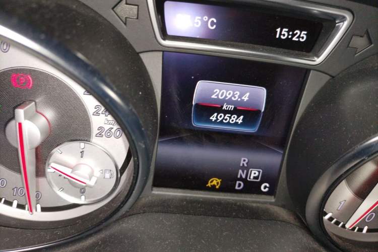 Used Mercedes-Benz CLA 2016 CLA 200 Sport Edition Odometer Close Up