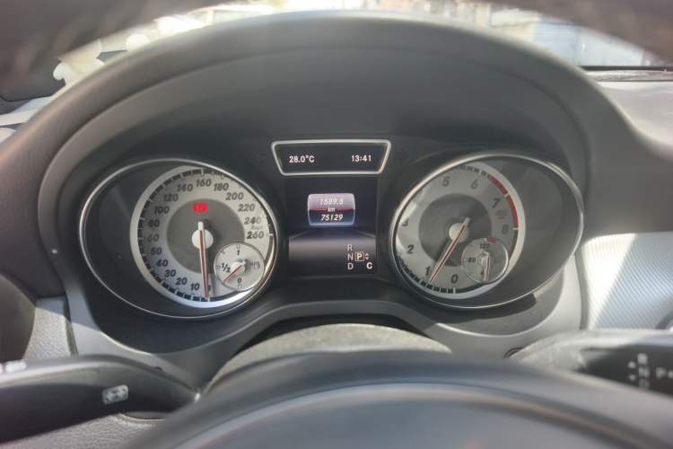 Used Mercedes-Benz CLA 2016 CLA 200 Style Edition Odometer Close Up