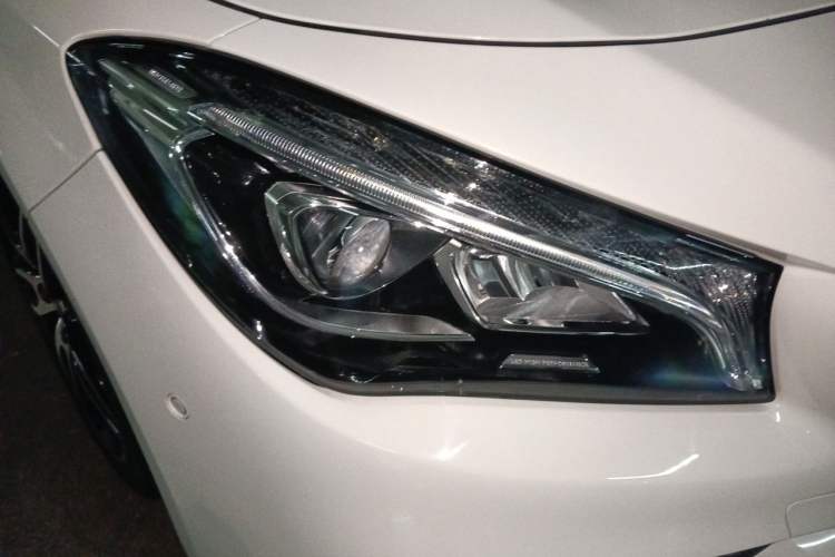 Used Mercedes-Benz CLA 2016 Year Restyled CLA 220 4MATIC Right Front Headlight