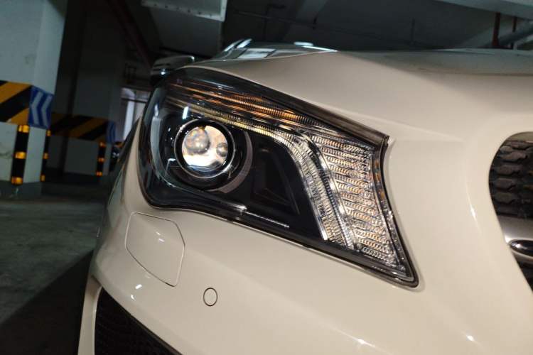 Used Mercedes-Benz CLA 2016 CLA 220 4MATIC Right Front Headlight