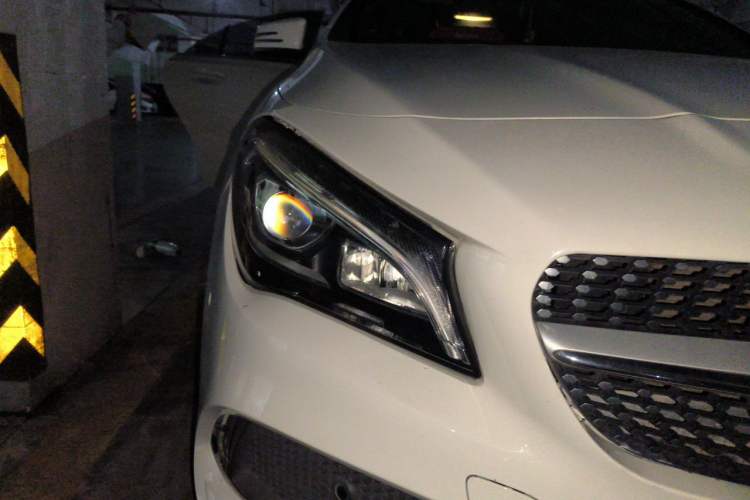 Used Mercedes-Benz CLA 2016 Facelifted CLA 200 Stylish Edition Right Front Headlight