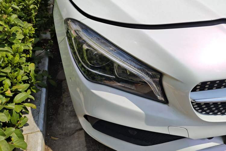 Used Mercedes-Benz CLA 2016 Facelifted CLA 200 Stylish Edition Right Front Headlight