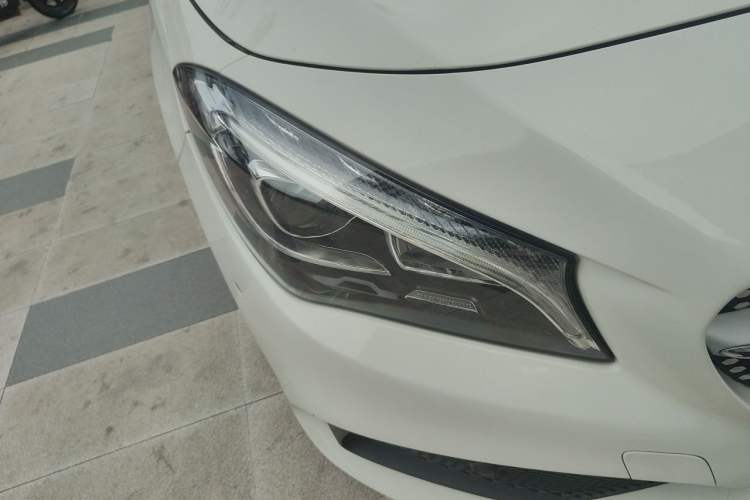 Used Mercedes-Benz CLA 2016 Facelifted CLA 200 Stylish Edition Right Front Headlight