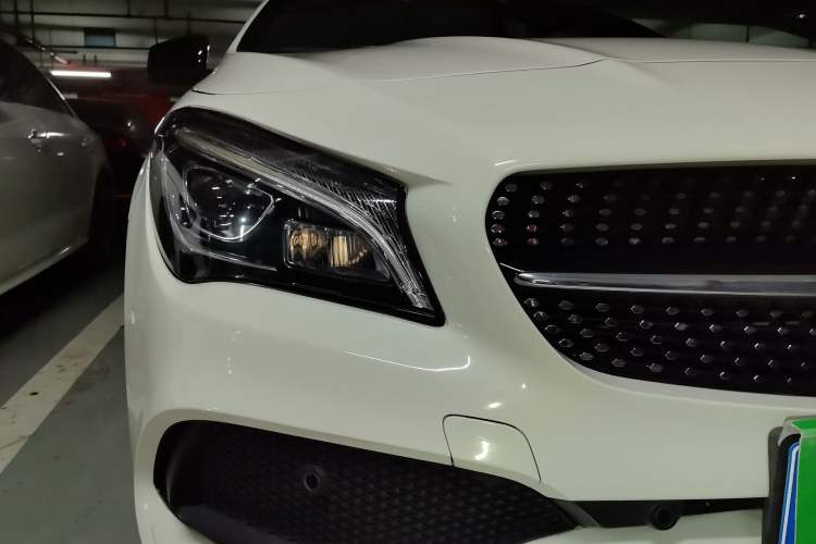 Used Mercedes-Benz CLA 2016 Year Restyled CLA 220 4MATIC Right Front Headlight