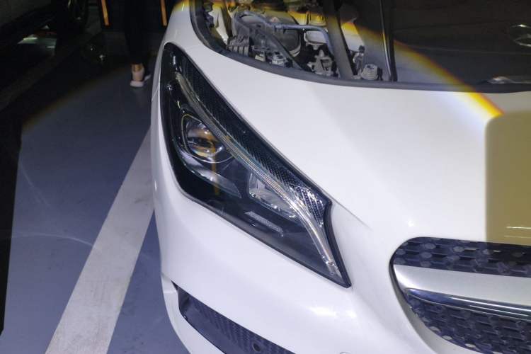 Used Mercedes-Benz CLA 2016 Facelifted CLA 200 Stylish Edition Right Front Headlight