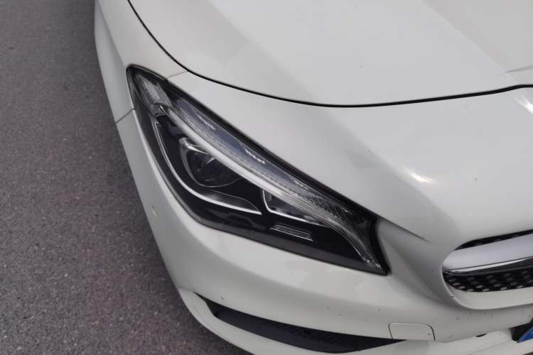 Used Mercedes-Benz CLA 2016 Facelifted CLA 200 Stylish Edition Right Front Headlight