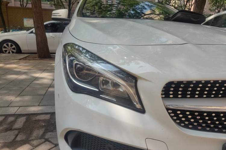Used Mercedes-Benz CLA 2016 Facelifted CLA 200 Stylish Edition Right Front Headlight