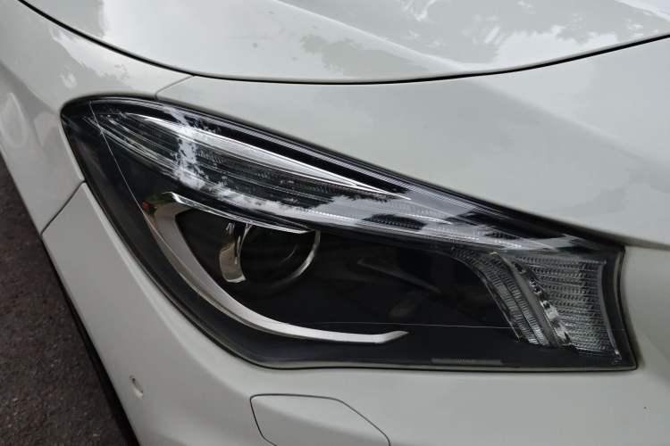Used Mercedes-Benz CLA 2016 CLA 260 4MATIC Right Front Headlight