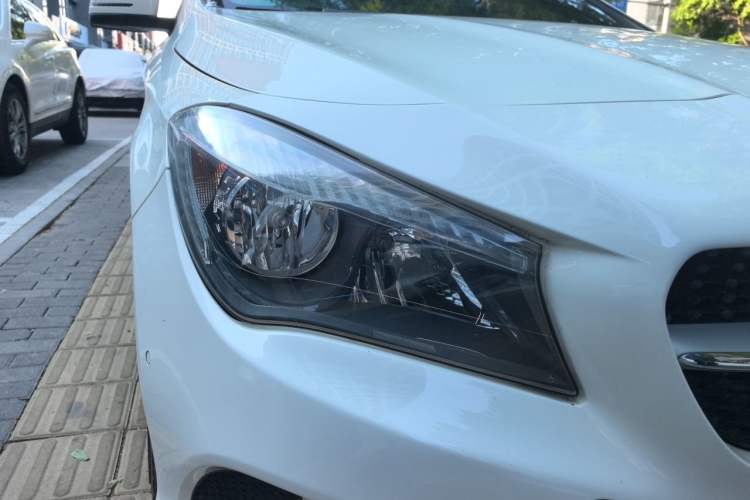 Used Mercedes-Benz CLA 2016 Refreshed CLA 200 Sport Edition Right Front Headlight