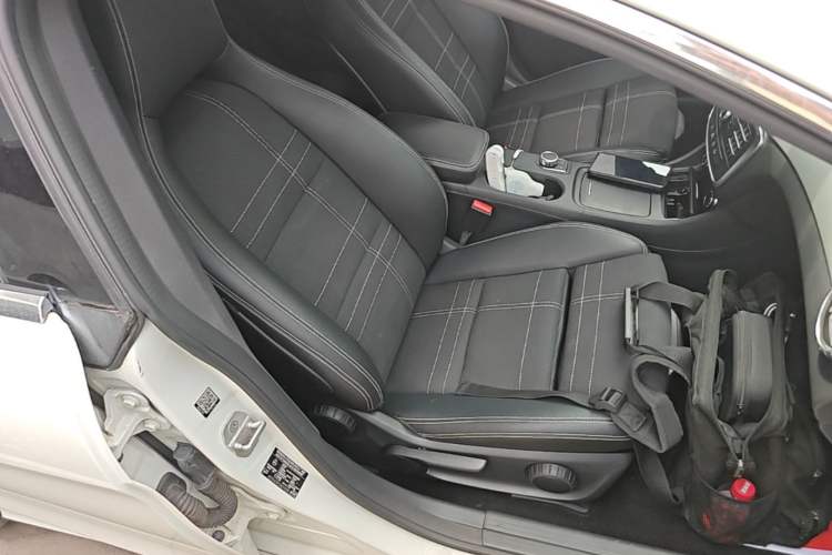 Used Mercedes-Benz CLA 2016 CLA 200 Sport Edition Right Front Seat