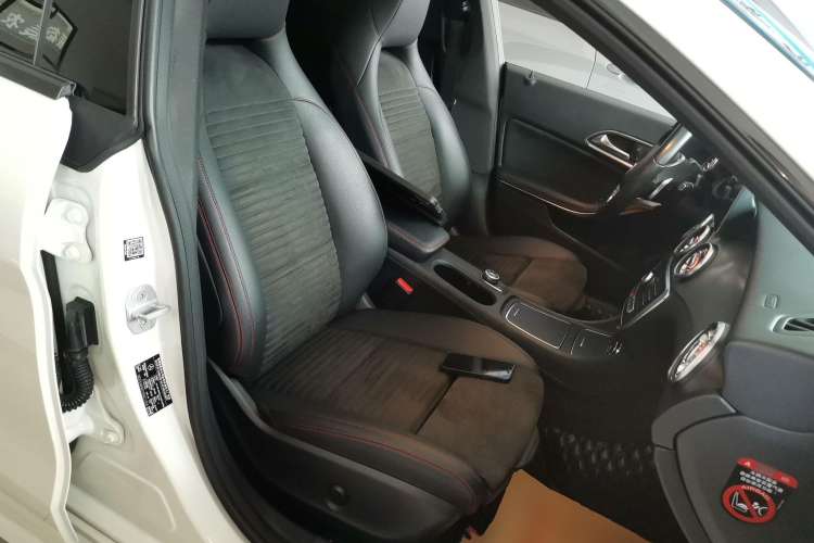 Used Mercedes-Benz CLA 2016 Year Restyled CLA 220 4MATIC Right Front Seat