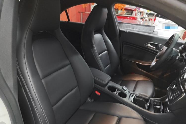 Used Mercedes-Benz CLA 2016 Refreshed CLA 200 Sport Edition Right Front Seat