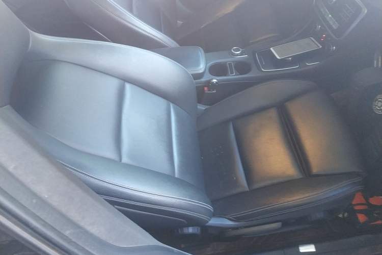 Used Mercedes-Benz CLA 2016 Facelifted CLA 200 Stylish Edition Right Front Seat
