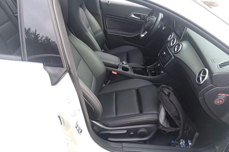 Used Mercedes-Benz CLA 2016 CLA 200 Style Edition Right Front Seat