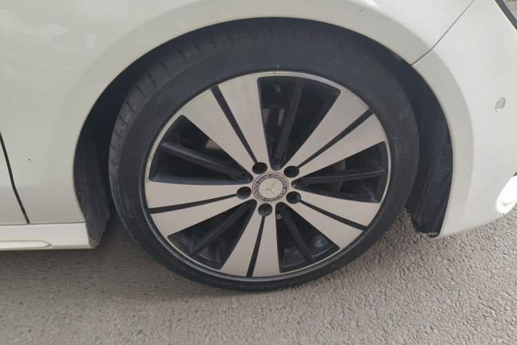 Used Mercedes-Benz CLA 2016 Refreshed CLA 200 Sport Edition Right Front Wheel Hub