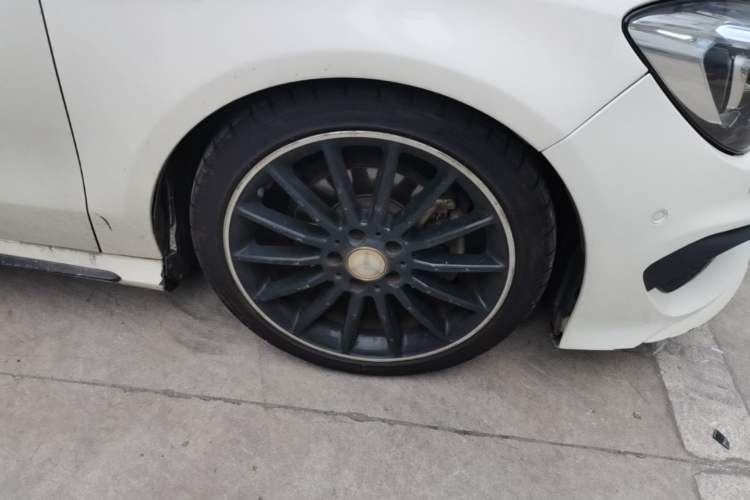 Used Mercedes-Benz CLA 2016 CLA 200 Sport Edition Right Front Wheel Hub
