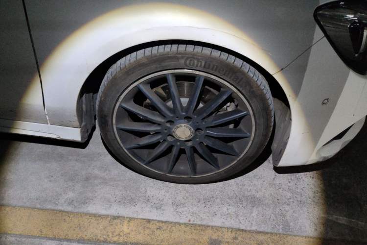 Used Mercedes-Benz CLA 2016 Facelifted CLA 260 4MATIC Right Front Wheel Hub