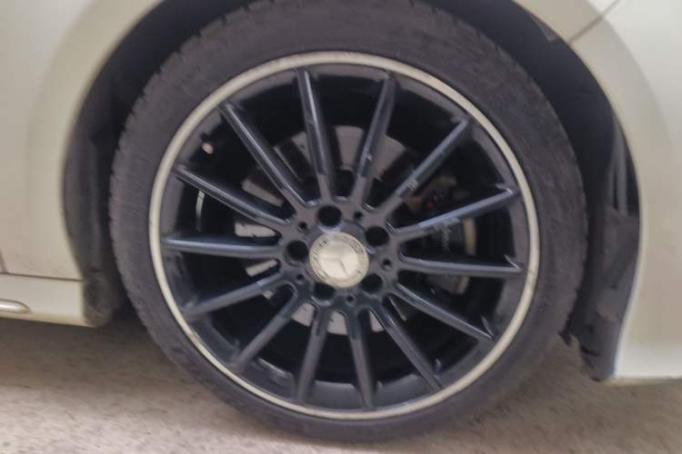 Used Mercedes-Benz CLA 2016 CLA 260 4MATIC Right Front Wheel Hub