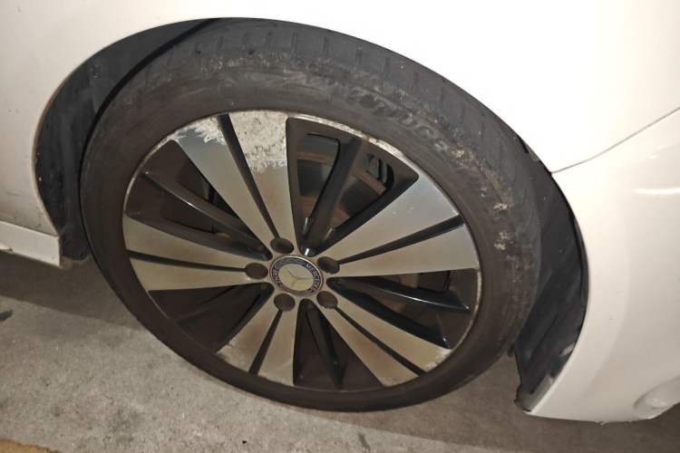 Used Mercedes-Benz CLA 2016 Facelifted CLA 200 Stylish Edition Right Front Wheel Hub