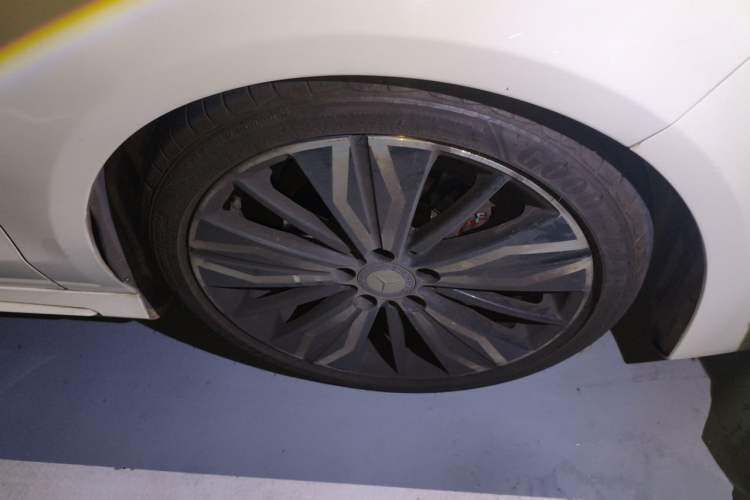 Used Mercedes-Benz CLA 2016 Facelifted CLA 200 Stylish Edition Right Front Wheel Hub
