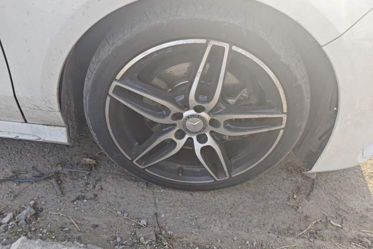 Used Mercedes-Benz CLA 2016 Year Restyled CLA 220 4MATIC Right Front Wheel Hub
