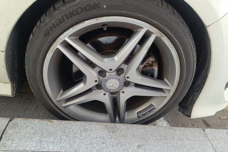 Used Mercedes-Benz CLA 2016 CLA 220 4MATIC Right Front Wheel Hub