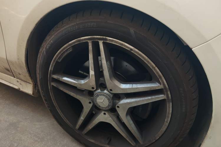 Used Mercedes-Benz CLA 2016 CLA 220 4MATIC Right Front Wheel Hub