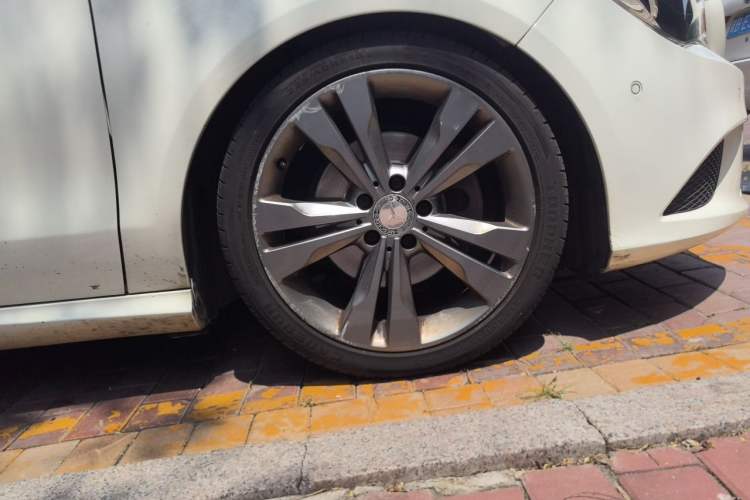 Used Mercedes-Benz CLA 2016 CLA 200 Sport Edition Right Front Wheel Hub