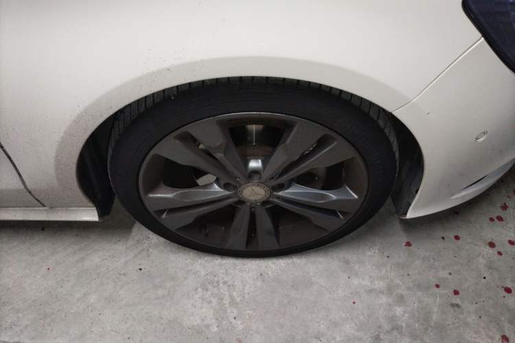 Used Mercedes-Benz CLA 2016 CLA 200 Sport Edition Right Front Wheel Hub