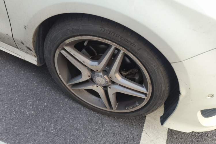 Used Mercedes-Benz CLA 2016 CLA 220 4MATIC Right Front Wheel Hub
