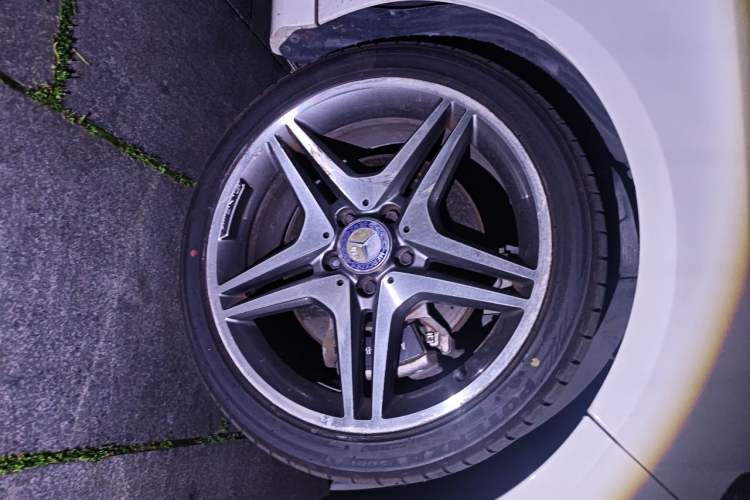 Used Mercedes-Benz CLA 2016 CLA 220 4MATIC Right Front Wheel Hub