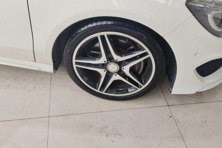 Used Mercedes-Benz CLA 2016 CLA 260 4MATIC Right Front Wheel Hub
