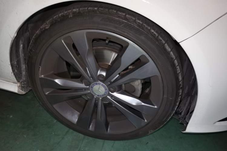 Used Mercedes-Benz CLA 2016 CLA 200 Sport Edition Right Front Wheel Hub