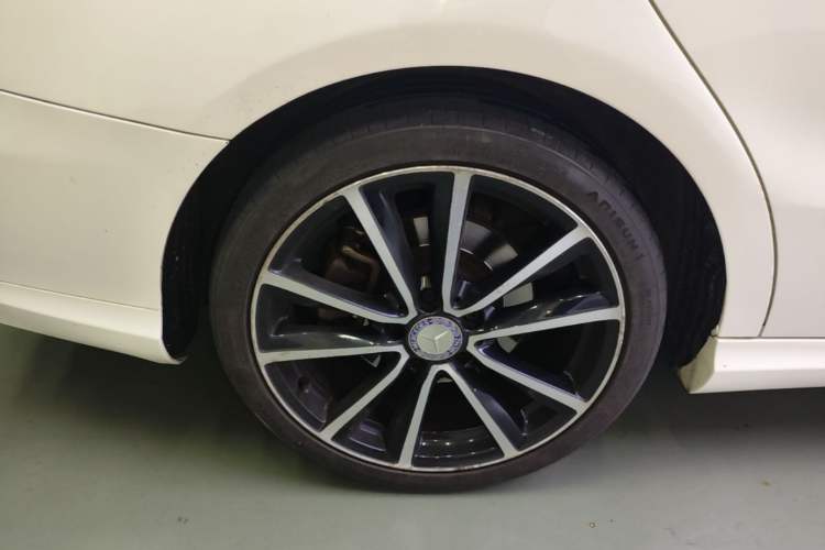 Used Mercedes-Benz CLA 2016 CLA 200 Style Edition Right Rear Wheel Hub