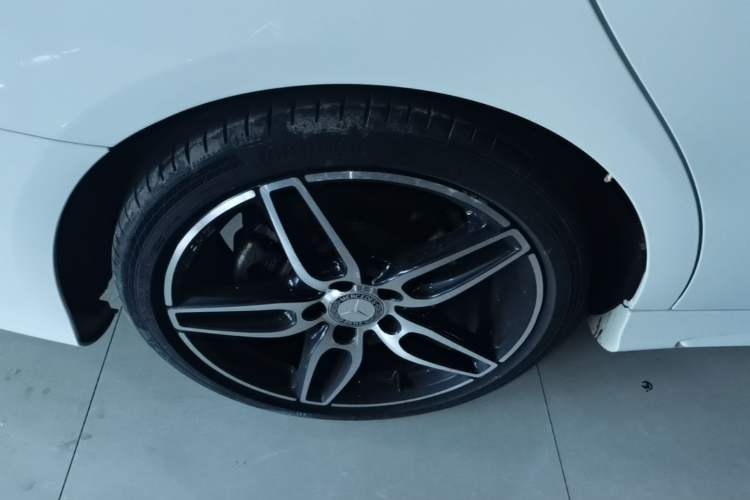 Used Mercedes-Benz CLA 2016 Year Restyled CLA 220 4MATIC Right Rear Wheel Hub