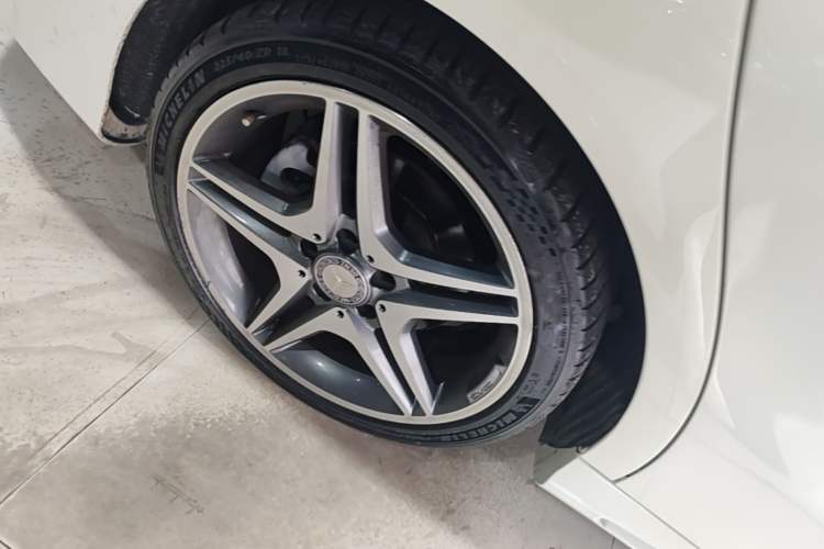 Used Mercedes-Benz CLA 2016 CLA 220 4MATIC Right Rear Wheel Hub