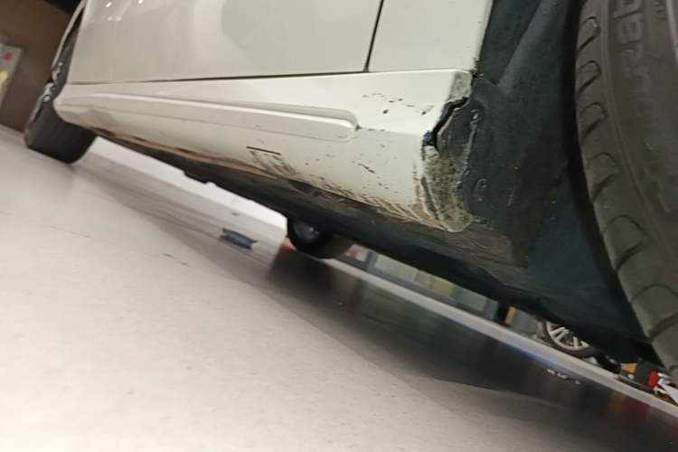 Used Mercedes-Benz CLA 2016 Year Restyled CLA 220 4MATIC Right Side Sill