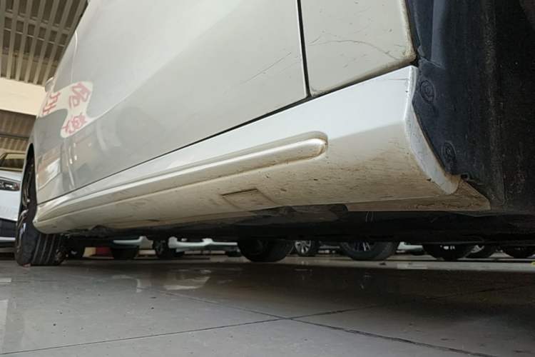 Used Mercedes-Benz CLA 2016 Year Restyled CLA 220 4MATIC Right Side Sill