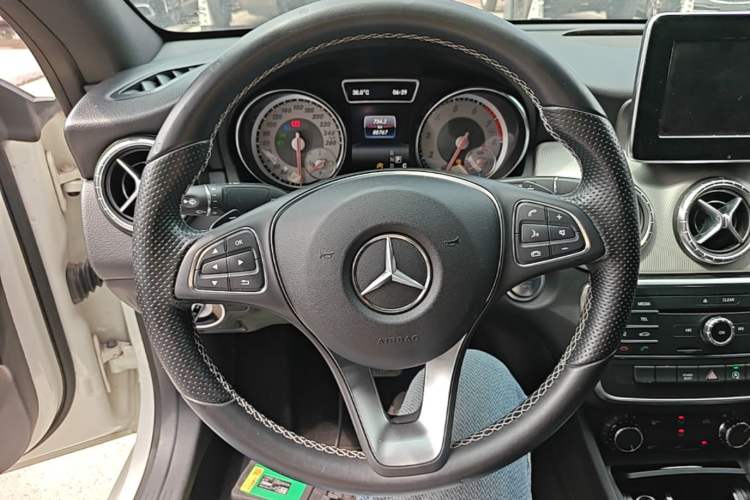 Used Mercedes-Benz CLA 2016 CLA 200 Sport Edition Steering Wheel