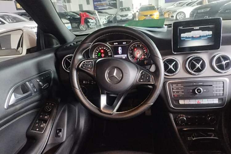 Used Mercedes-Benz CLA 2016 Facelifted CLA 200 Stylish Edition Steering Wheel
