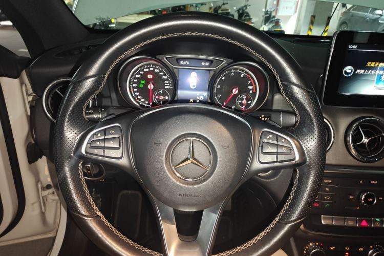 Used Mercedes-Benz CLA 2016 Facelifted CLA 200 Stylish Edition Steering Wheel