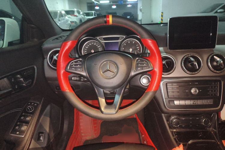 Used Mercedes-Benz CLA 2016 Facelifted CLA 200 Stylish Edition Steering Wheel