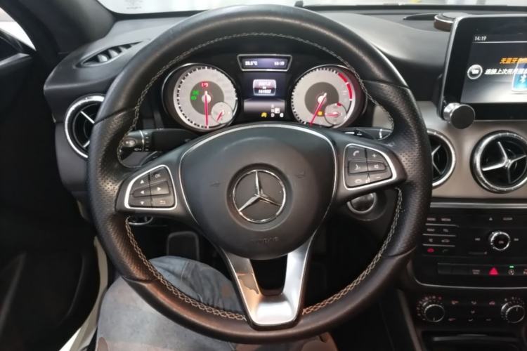 Used Mercedes-Benz CLA 2016 CLA 200 Style Edition Steering Wheel