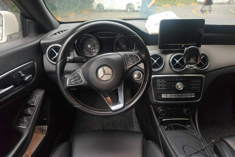 Used Mercedes-Benz CLA 2016 Facelifted CLA 200 Stylish Edition Steering Wheel