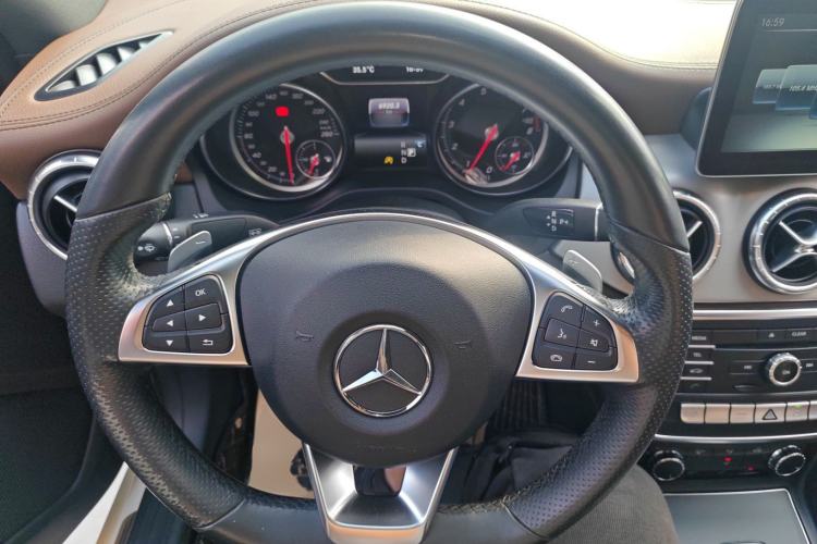 Used Mercedes-Benz CLA 2016 Facelifted CLA 260 4MATIC Steering Wheel