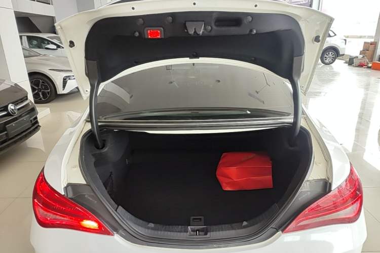 Used Mercedes-Benz CLA 2016 CLA 220 4MATIC Trunk