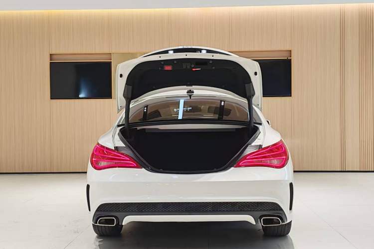 Used Mercedes-Benz CLA 2016 CLA 220 4MATIC Trunk