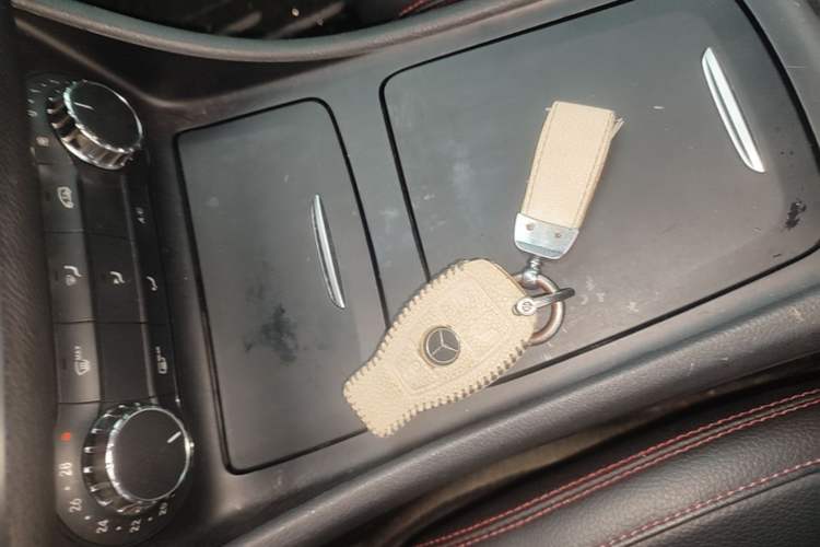 Used Mercedes-Benz CLA 2016 CLA 220 4MATIC Vehicle Key