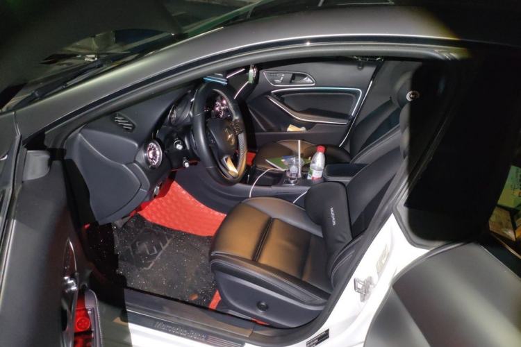 Used Mercedes-Benz CLA 2017 Facelifted CLA 200 Stylish Edition Driver Seat