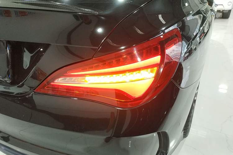 Used Mercedes-Benz CLA 2017 CLA 220 4MATIC Exterior 6